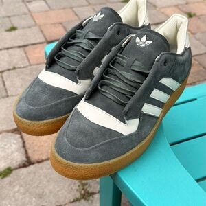 Men's Adidas Rivalry Crepe Legend Ivy Ivory IH2672 Athletic Shoes US Size 12 NEW